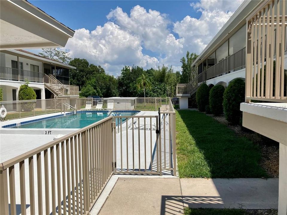 待售: $108,000 (1 贝兹, 1 浴室, 561 平方英尺)