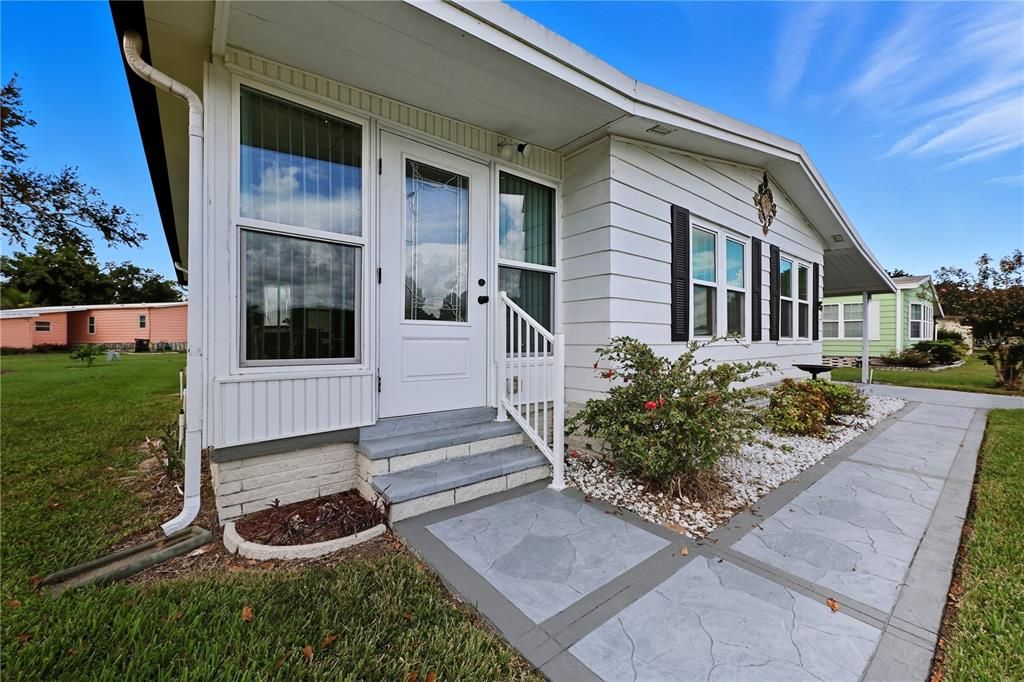 Под контрактом: $162,000 (2 спален, 2 ванн, 1012 Квадратных фут)