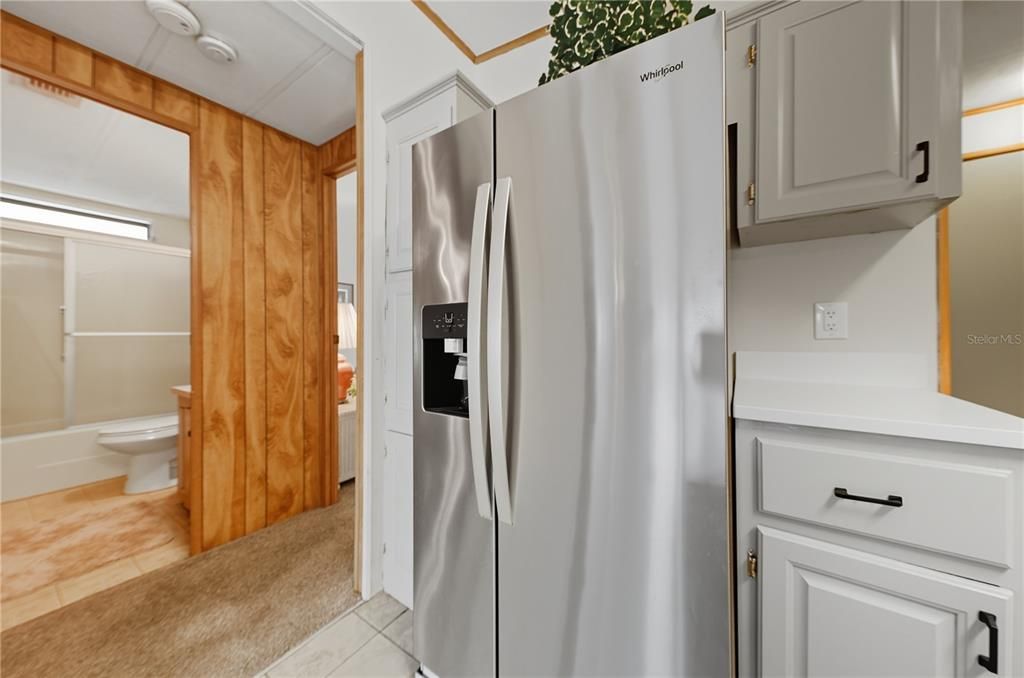 Под контрактом: $162,000 (2 спален, 2 ванн, 1012 Квадратных фут)