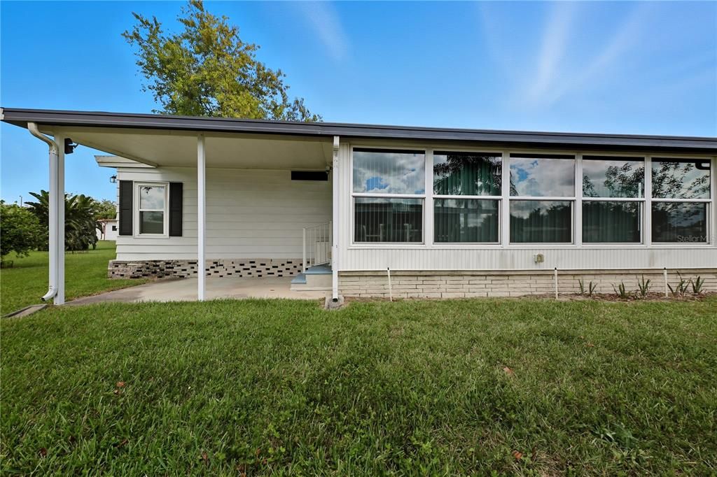 Под контрактом: $162,000 (2 спален, 2 ванн, 1012 Квадратных фут)