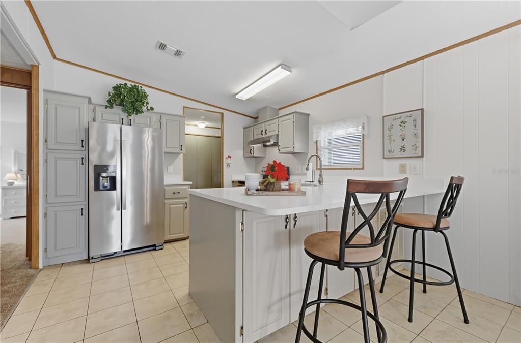 Под контрактом: $162,000 (2 спален, 2 ванн, 1012 Квадратных фут)