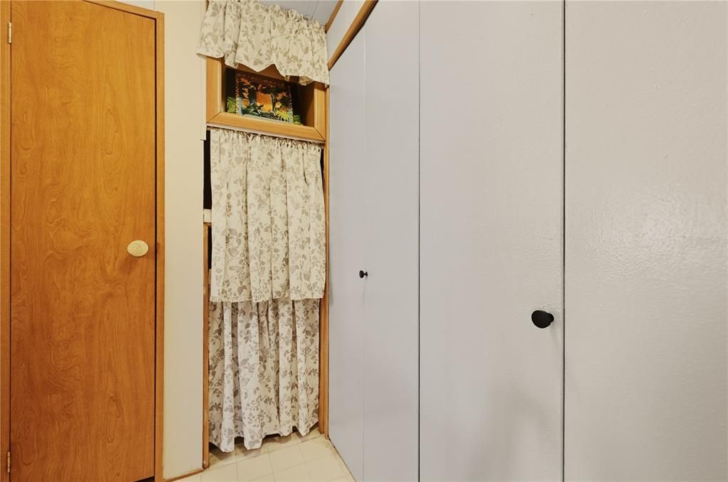 Под контрактом: $162,000 (2 спален, 2 ванн, 1012 Квадратных фут)