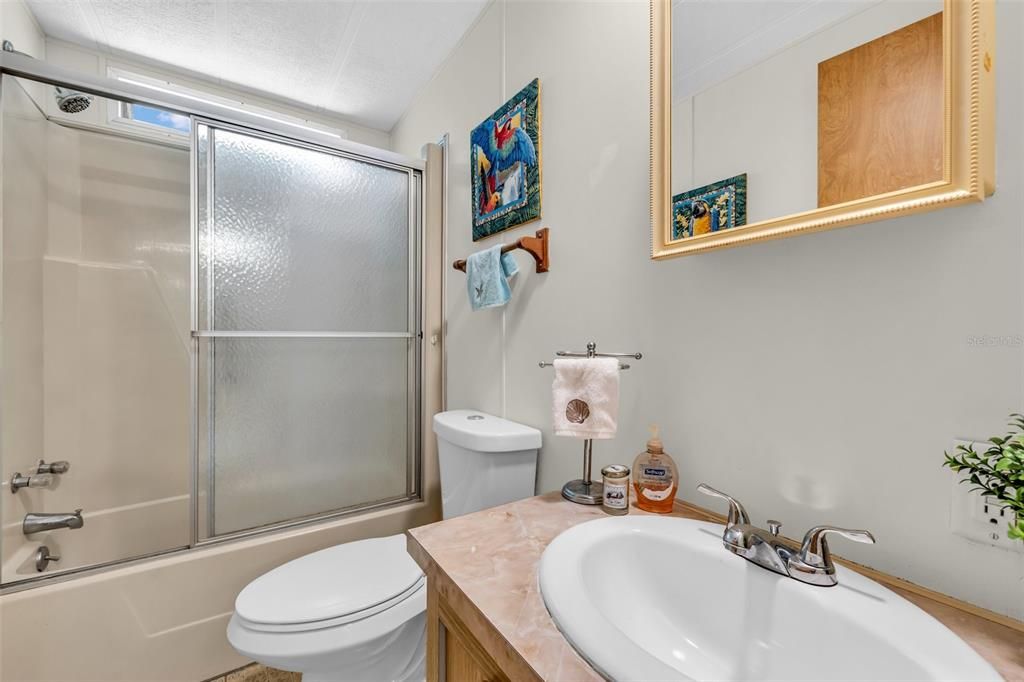 Под контрактом: $162,000 (2 спален, 2 ванн, 1012 Квадратных фут)