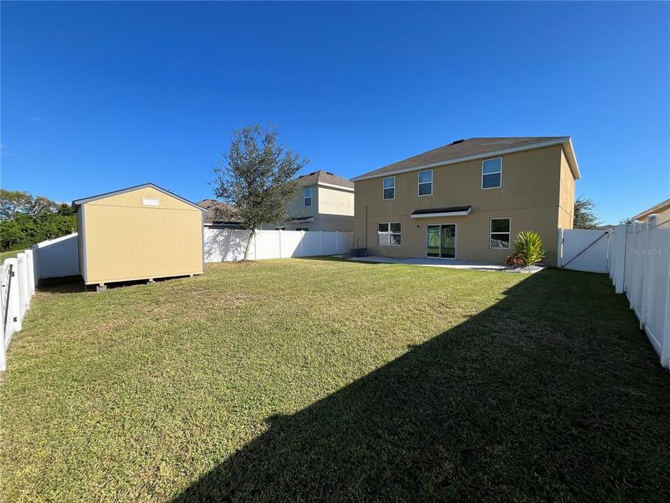 For Sale: $360,000 (4 beds, 2 baths, 2526 Square Feet)