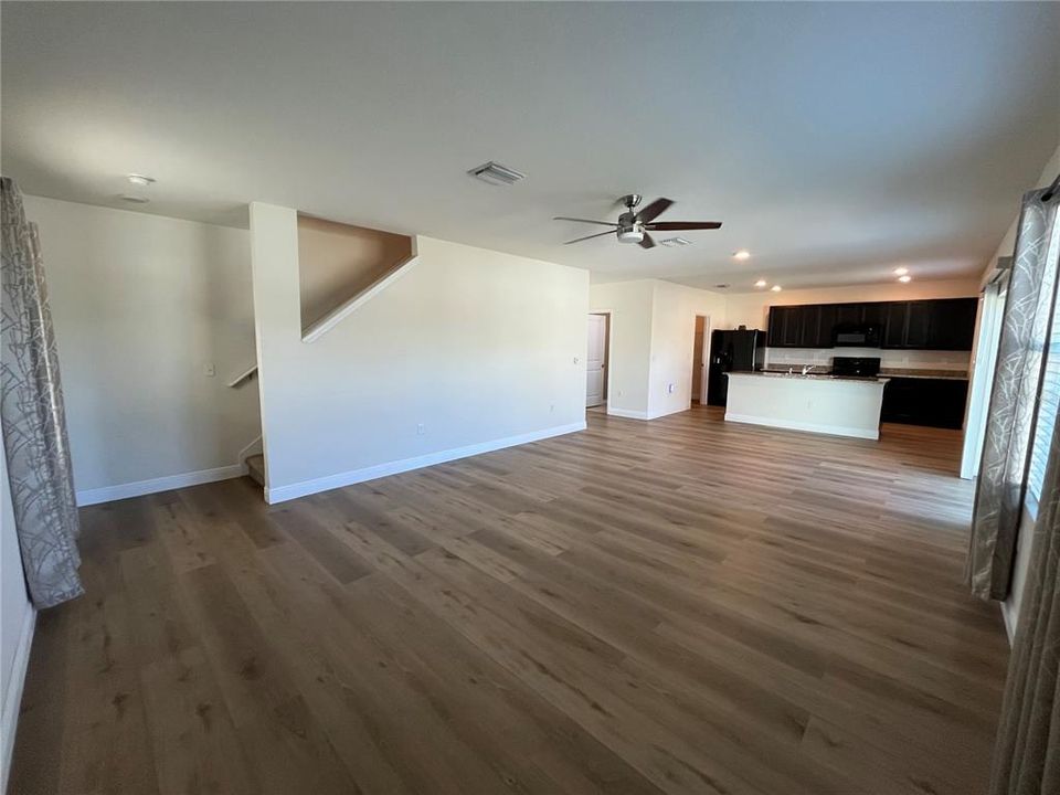 For Sale: $360,000 (4 beds, 2 baths, 2526 Square Feet)