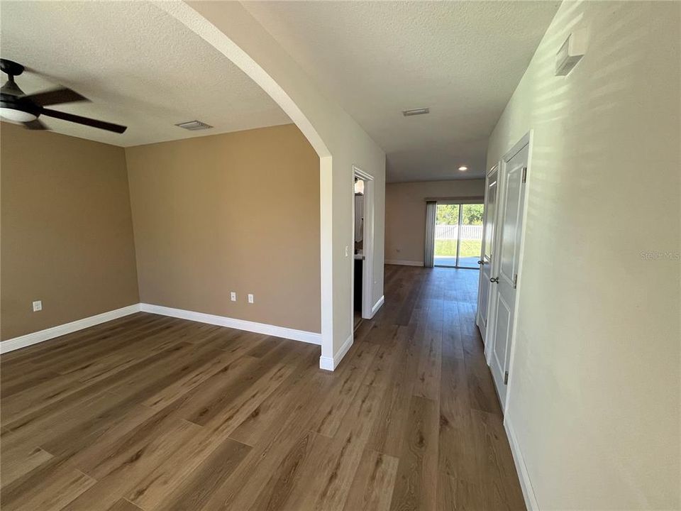 For Sale: $360,000 (4 beds, 2 baths, 2526 Square Feet)