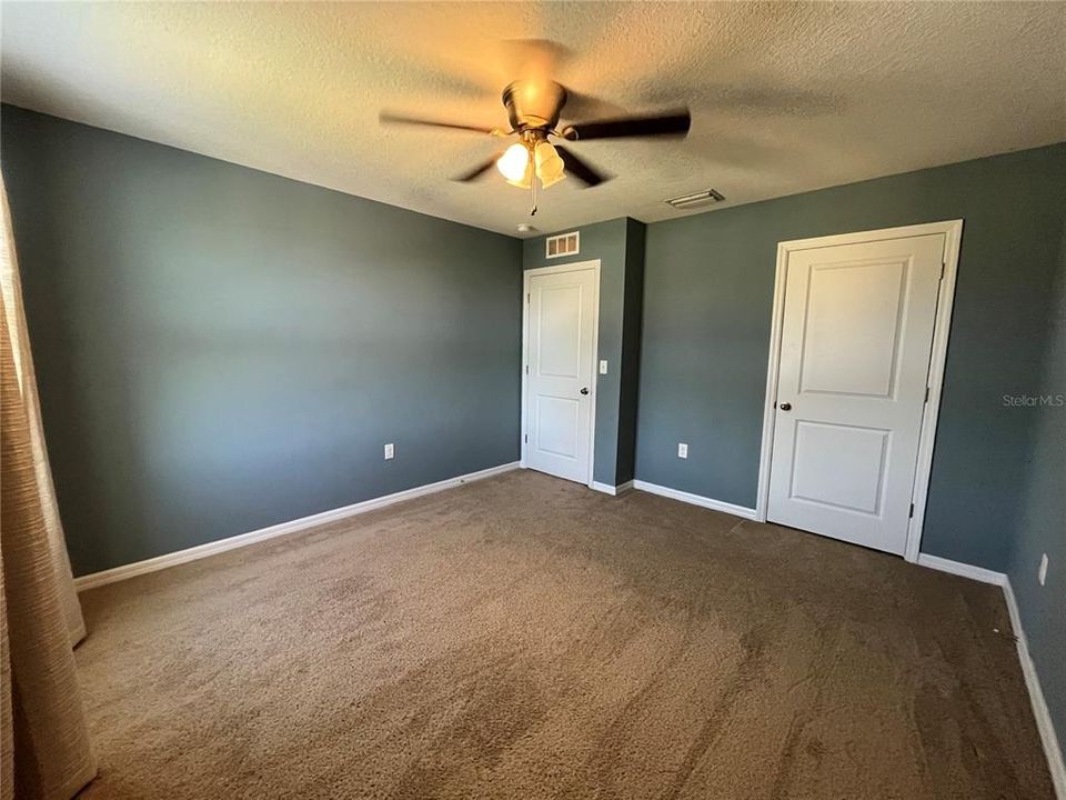 For Sale: $360,000 (4 beds, 2 baths, 2526 Square Feet)