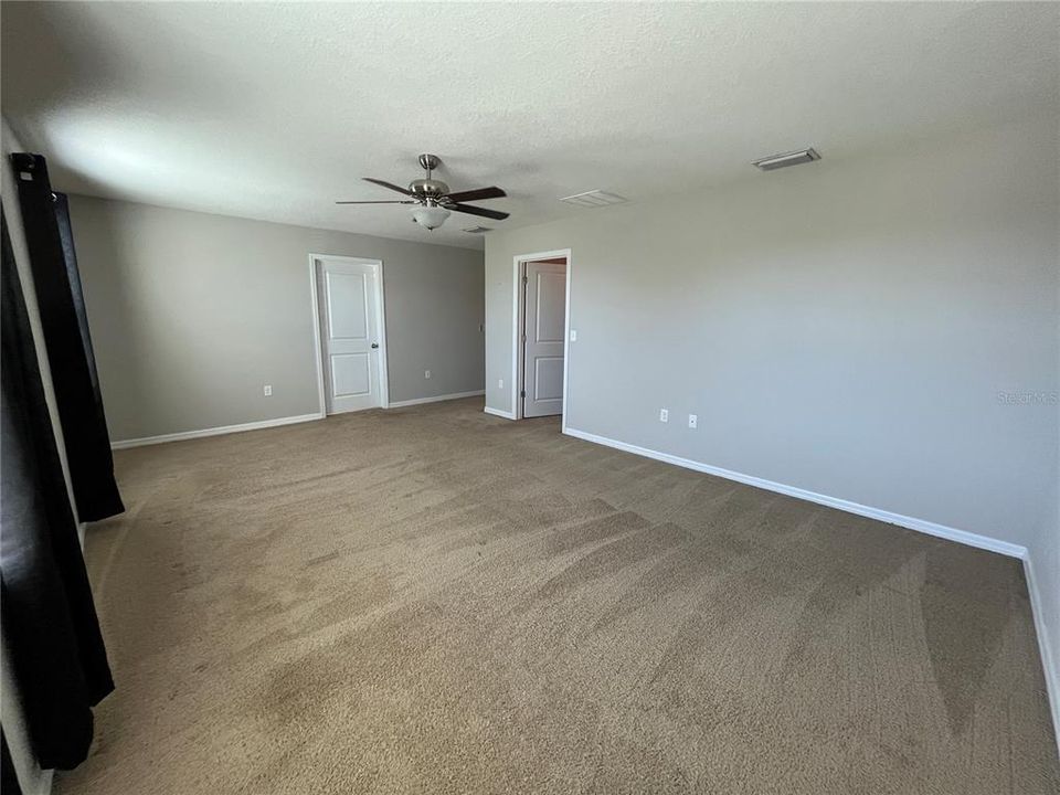 For Sale: $360,000 (4 beds, 2 baths, 2526 Square Feet)