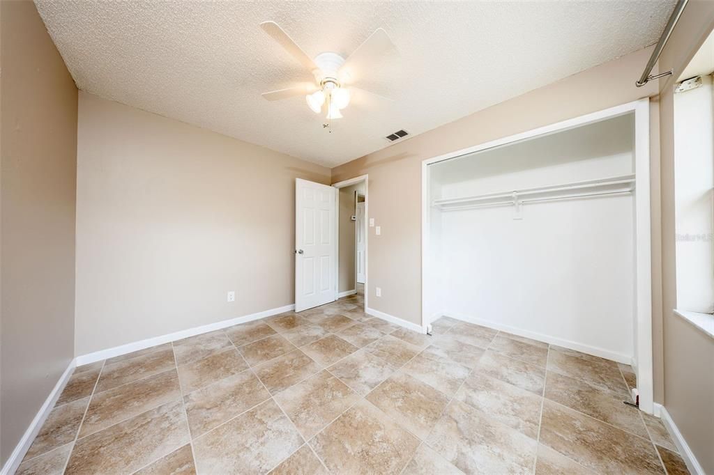 Active With Contract: $270,000 (2 beds, 1 baths, 1008 Square Feet)
