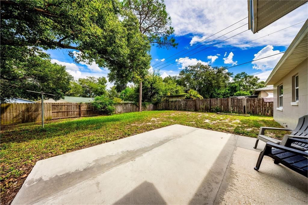 Active With Contract: $270,000 (2 beds, 1 baths, 1008 Square Feet)