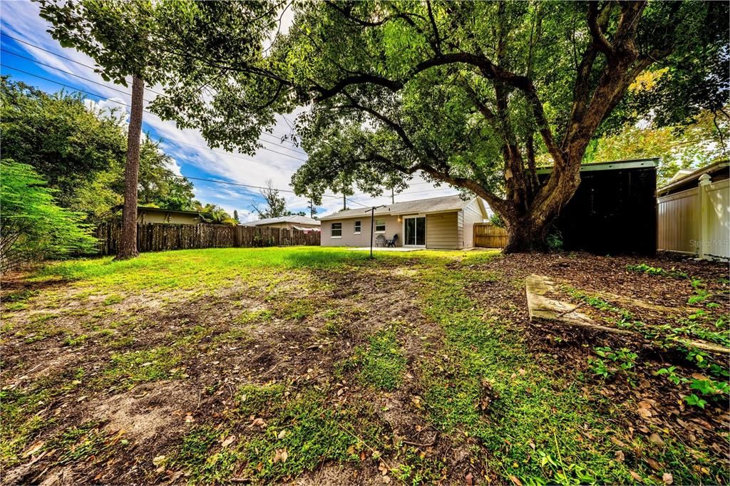 Active With Contract: $270,000 (2 beds, 1 baths, 1008 Square Feet)