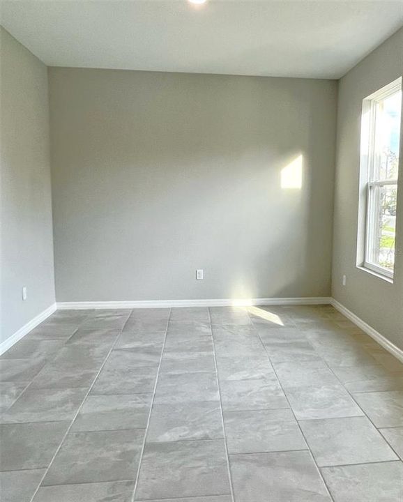 出租: $3,350 (4 贝兹, 3 浴室, 3313 平方英尺)