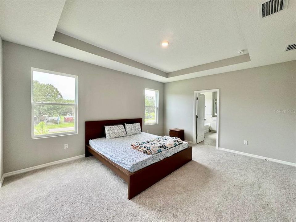 出租: $3,350 (4 贝兹, 3 浴室, 3313 平方英尺)