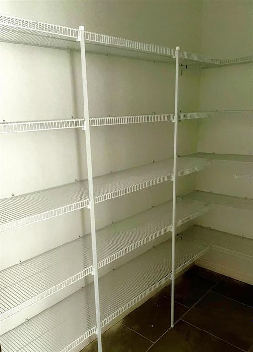 出租: $3,350 (4 贝兹, 3 浴室, 3313 平方英尺)