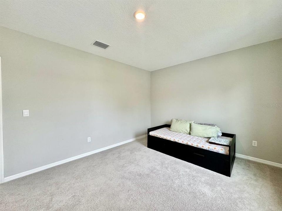 出租: $3,350 (4 贝兹, 3 浴室, 3313 平方英尺)