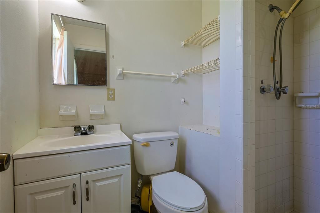 Active With Contract: $139,000 (3 beds, 2 baths, 1228 Square Feet)