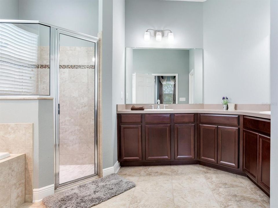 待售: $925,000 (5 贝兹, 3 浴室, 3112 平方英尺)