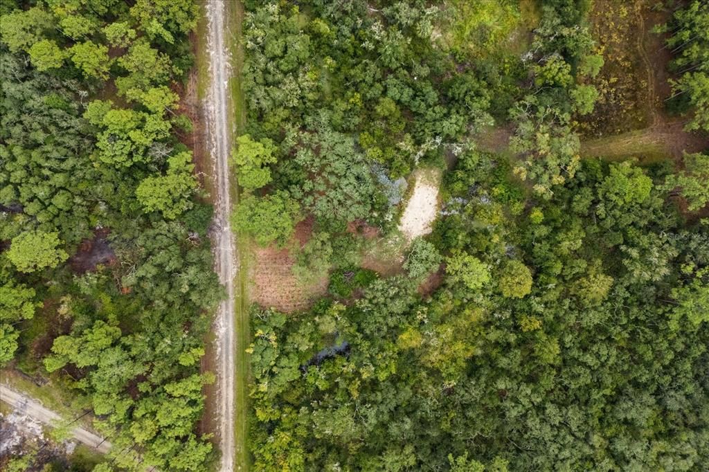 待售: $42,500 (1.65 acres)