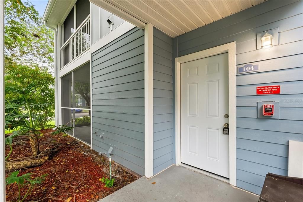 For Sale: $216,900 (2 beds, 2 baths, 912 Square Feet)