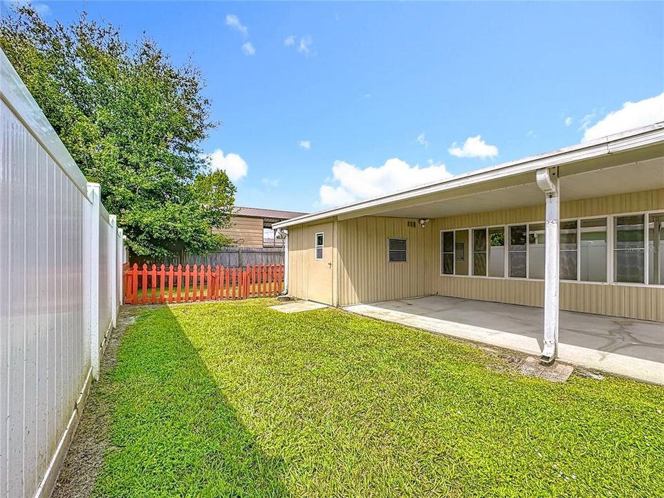 For Sale: $240,000 (2 beds, 2 baths, 1164 Square Feet)