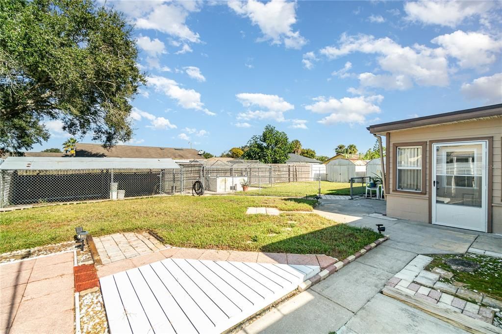 Active With Contract: $284,000 (2 beds, 1 baths, 1507 Square Feet)