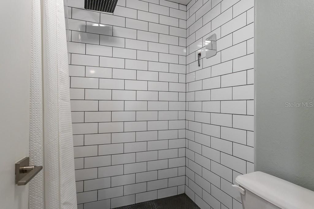 For Sale: $299,000 (3 beds, 2 baths, 1755 Square Feet)