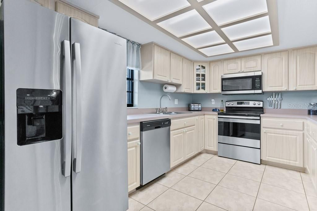 For Sale: $299,000 (3 beds, 2 baths, 1755 Square Feet)