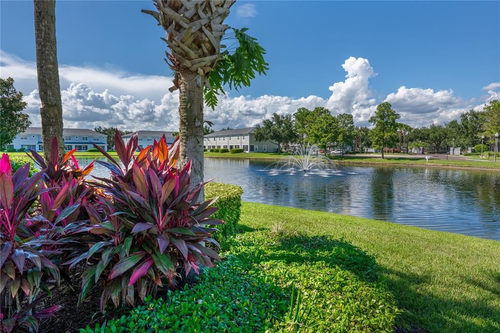 待售: $244,000 (2 贝兹, 2 浴室, 987 平方英尺)