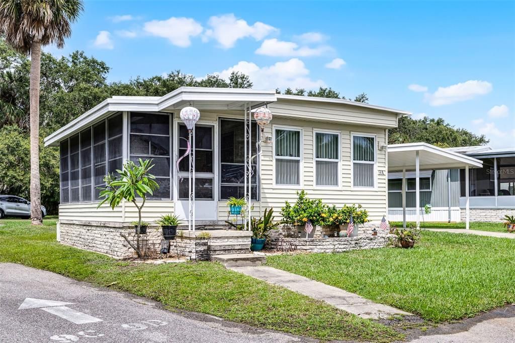 For Sale: $74,500 (1 beds, 1 baths, 624 Square Feet)