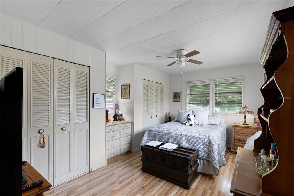 For Sale: $74,500 (1 beds, 1 baths, 624 Square Feet)