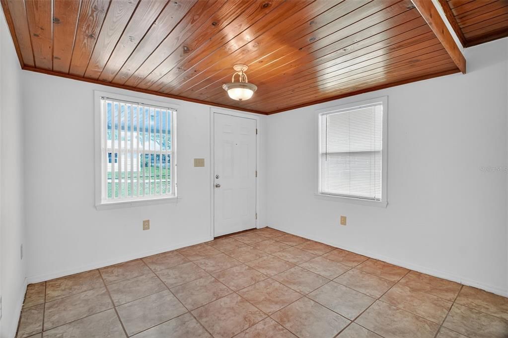 En Venta: $129,000 (2 camas, 1 baños, 624 Pies cuadrados)