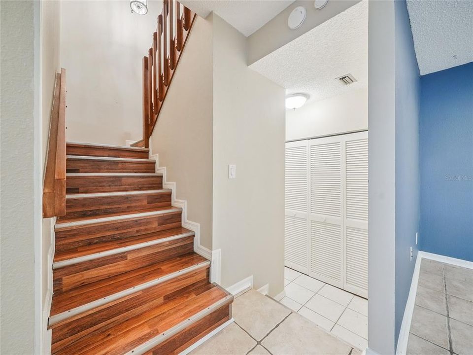 For Sale: $229,900 (2 beds, 2 baths, 1602 Square Feet)