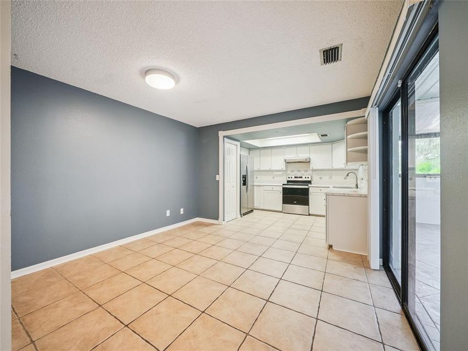 For Sale: $229,900 (2 beds, 2 baths, 1602 Square Feet)