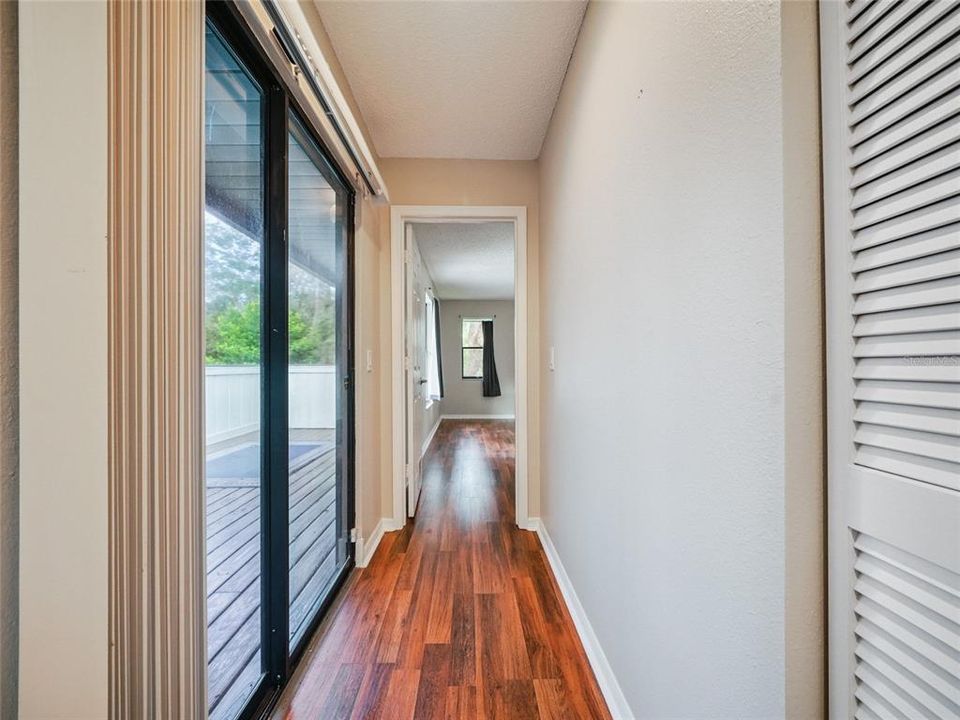 For Sale: $229,900 (2 beds, 2 baths, 1602 Square Feet)