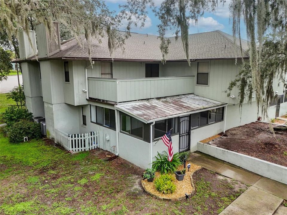 For Sale: $229,900 (2 beds, 2 baths, 1602 Square Feet)