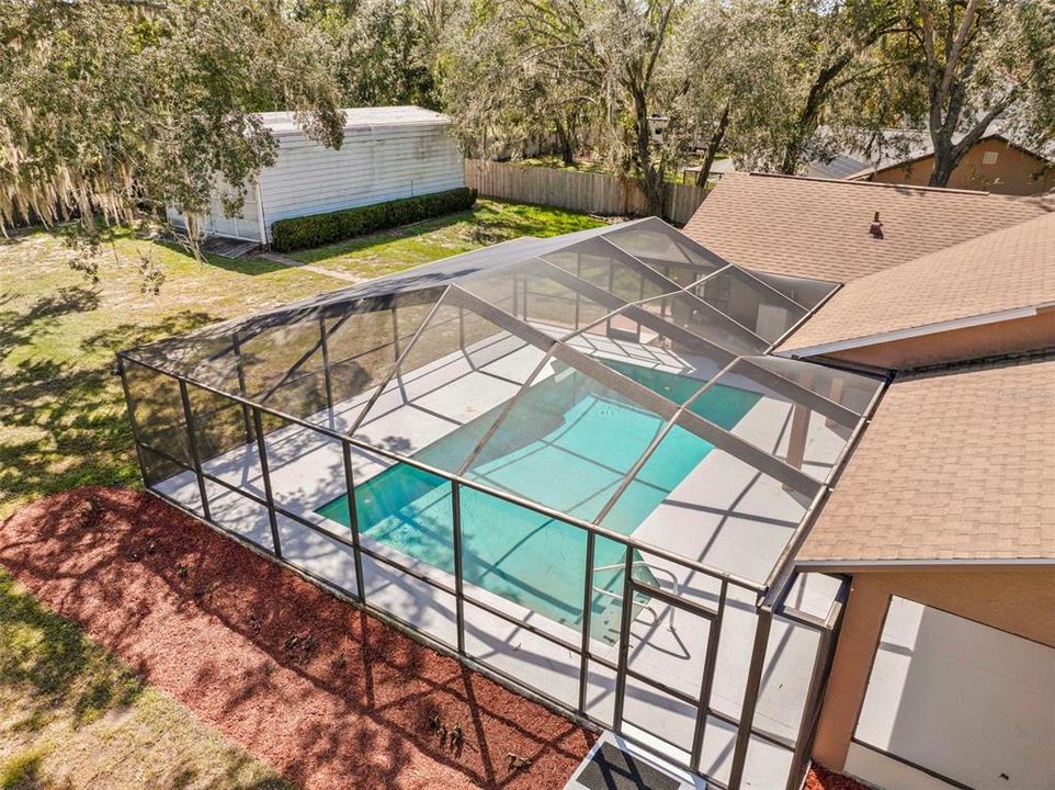 Activo con contrato: $435,000 (3 camas, 2 baños, 2027 Pies cuadrados)