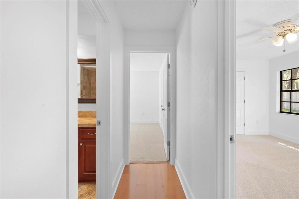 Activo con contrato: $435,000 (3 camas, 2 baños, 2027 Pies cuadrados)