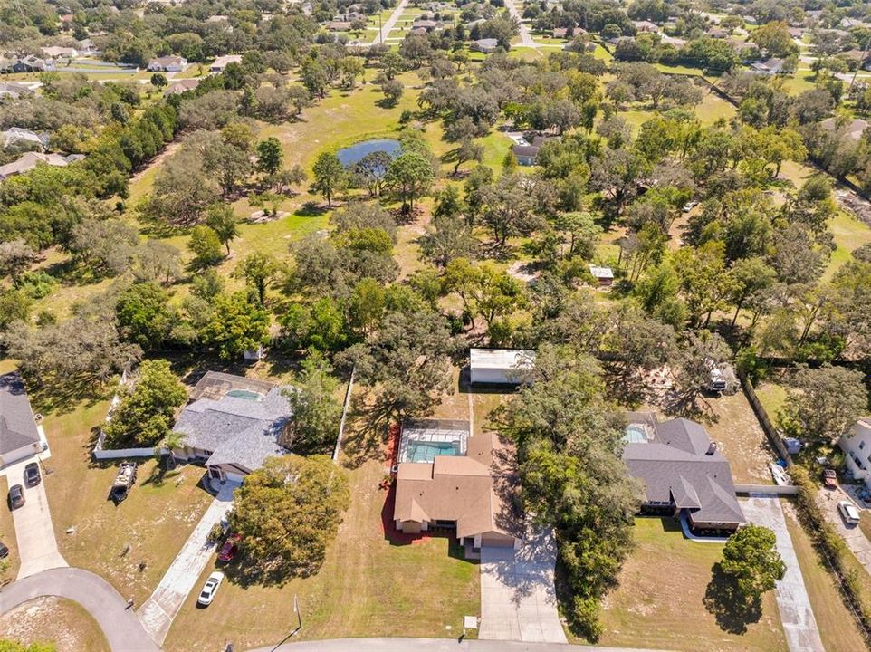 Activo con contrato: $435,000 (3 camas, 2 baños, 2027 Pies cuadrados)