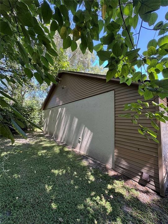 合同活跃: $269,000 (4 贝兹, 0 浴室, 1674 平方英尺)