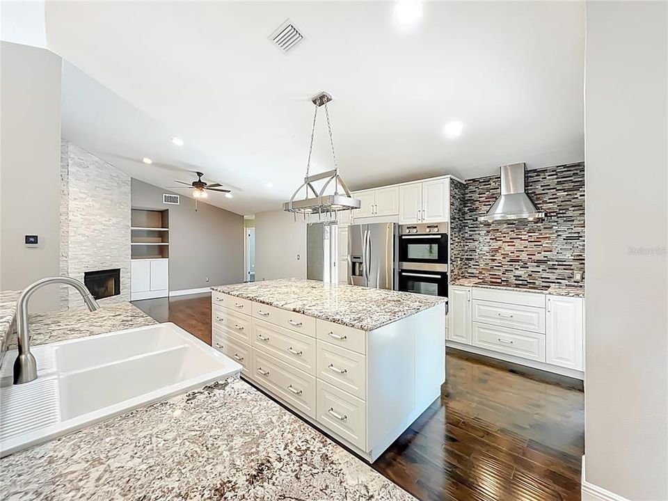 出租: $3,300 (4 贝兹, 2 浴室, 2026 平方英尺)