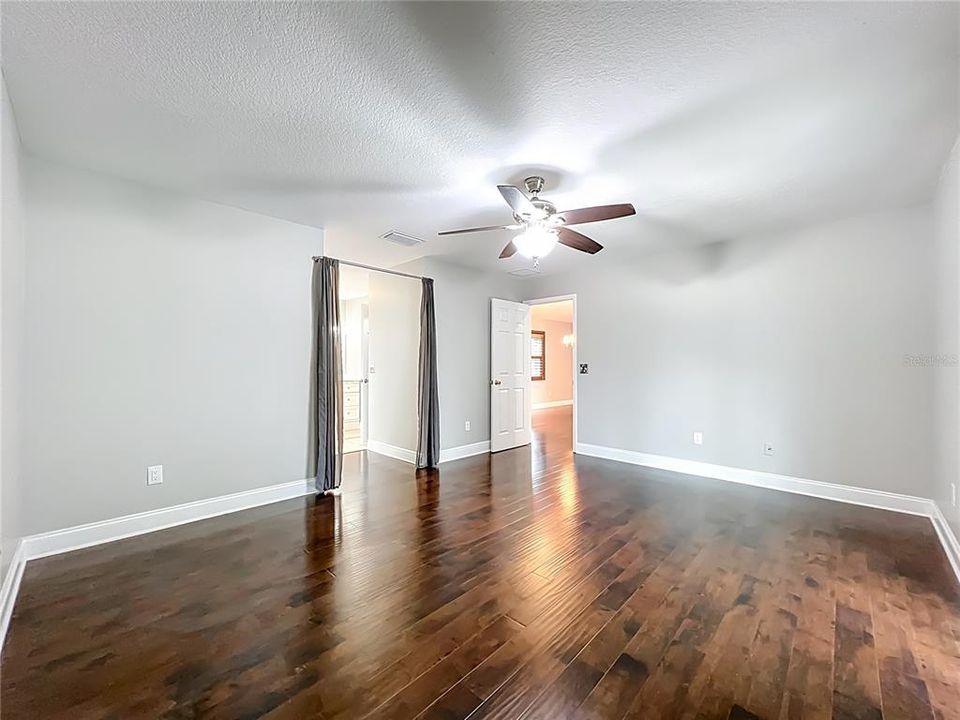 出租: $3,300 (4 贝兹, 2 浴室, 2026 平方英尺)