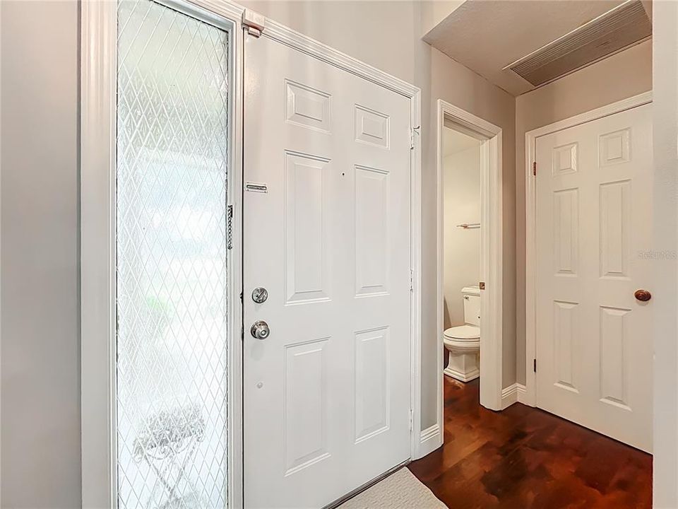 出租: $3,300 (4 贝兹, 2 浴室, 2026 平方英尺)