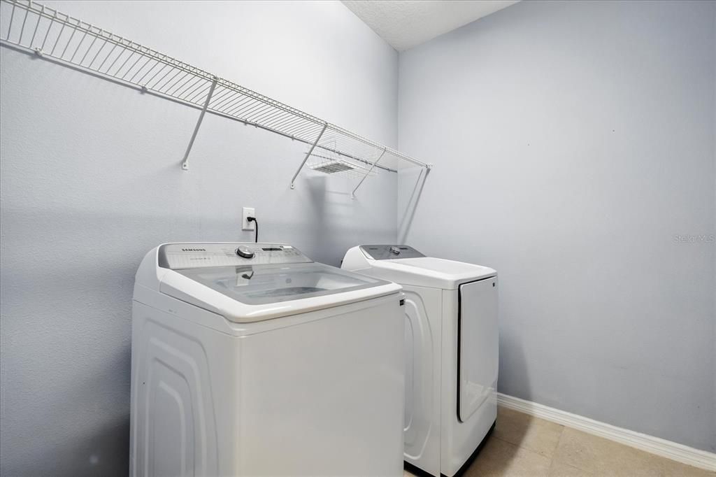 出租: $3,500 (4 贝兹, 3 浴室, 2593 平方英尺)