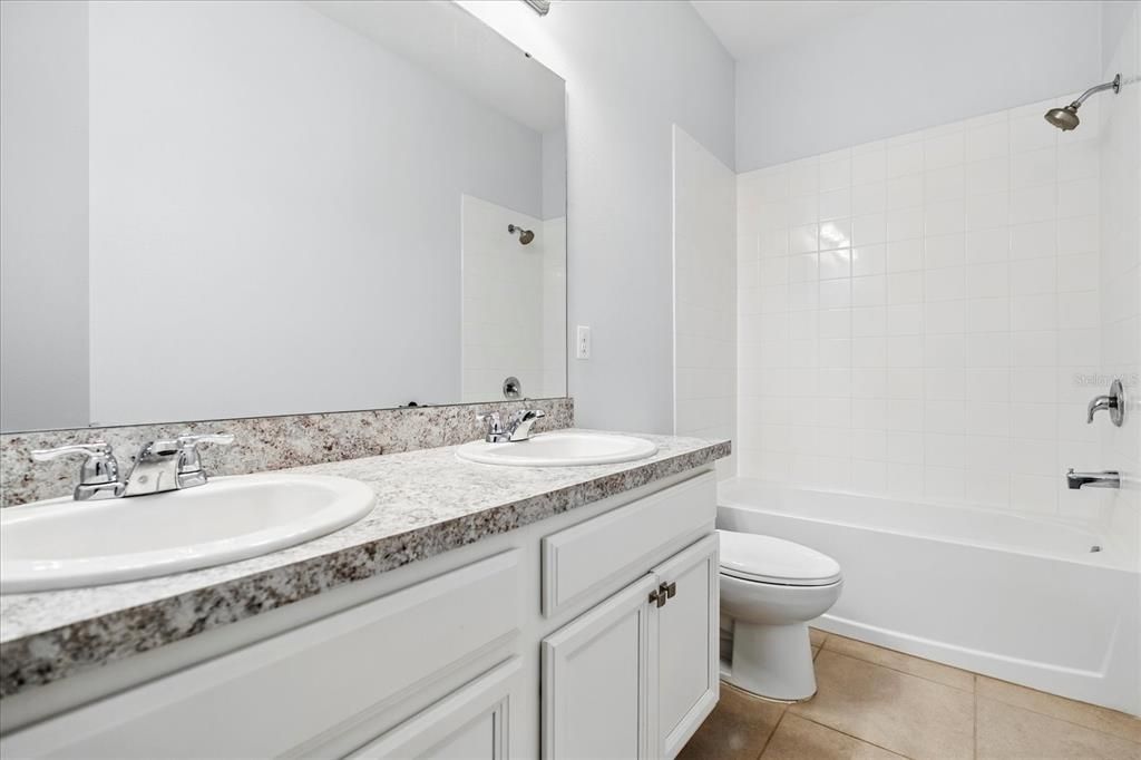 出租: $3,500 (4 贝兹, 3 浴室, 2593 平方英尺)