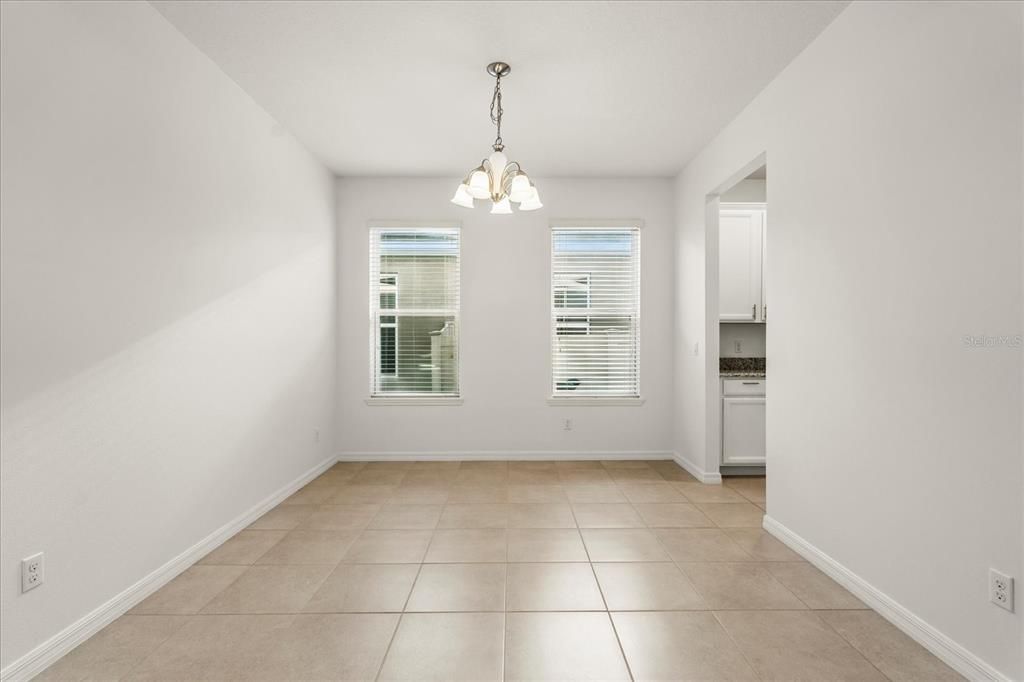 出租: $3,500 (4 贝兹, 3 浴室, 2593 平方英尺)