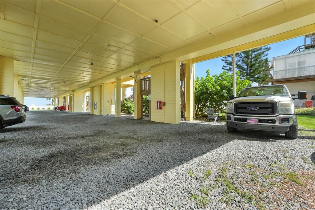 На продажу: $350,000 (2 спален, 1 ванн, 800 Квадратных фут)