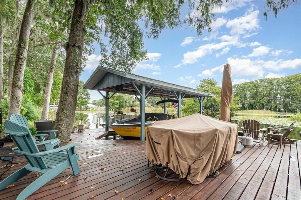 合同活跃: $585,000 (4 贝兹, 3 浴室, 2790 平方英尺)