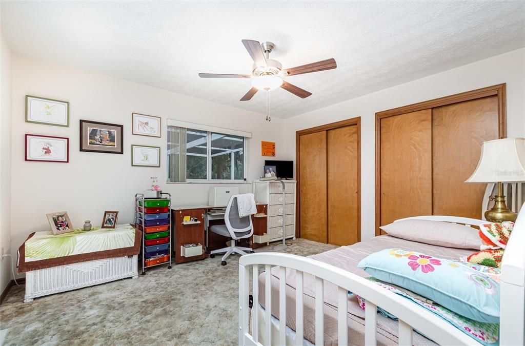 合同活跃: $585,000 (4 贝兹, 3 浴室, 2790 平方英尺)