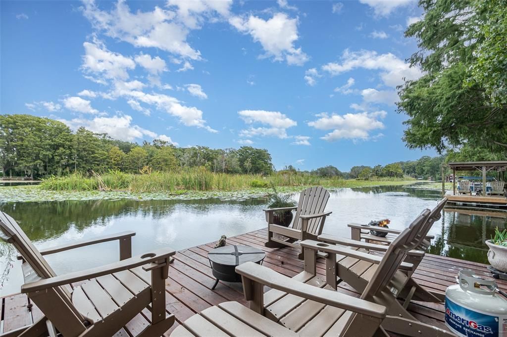 合同活跃: $585,000 (4 贝兹, 3 浴室, 2790 平方英尺)