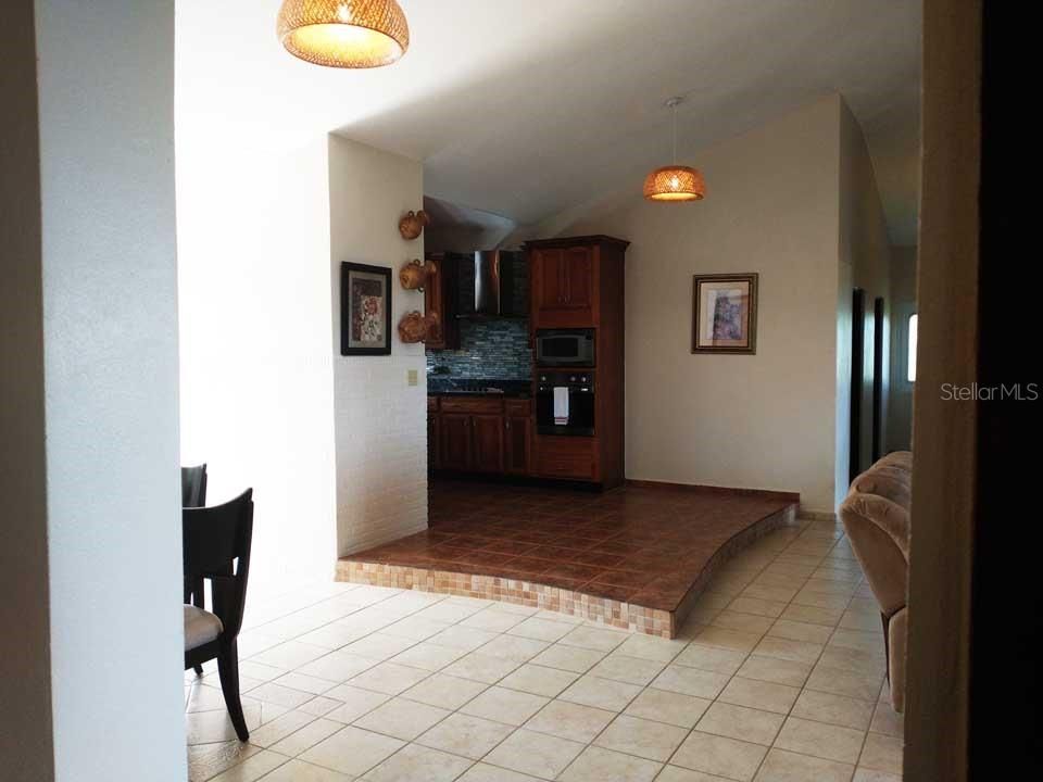 For Sale: $680,000 (3 beds, 3 baths, 2080 Square Feet)